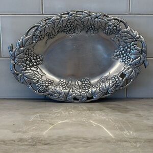 Arthur Court Oval Dish-Grapes